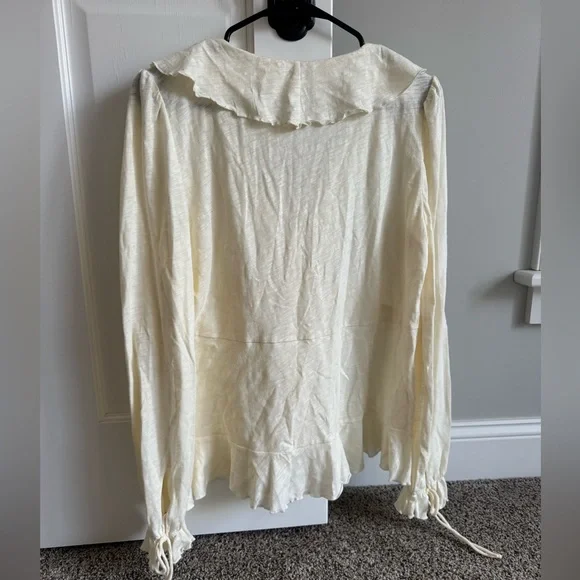 By anthropology ruffle cream long sleeve top - Picture 4 of 4